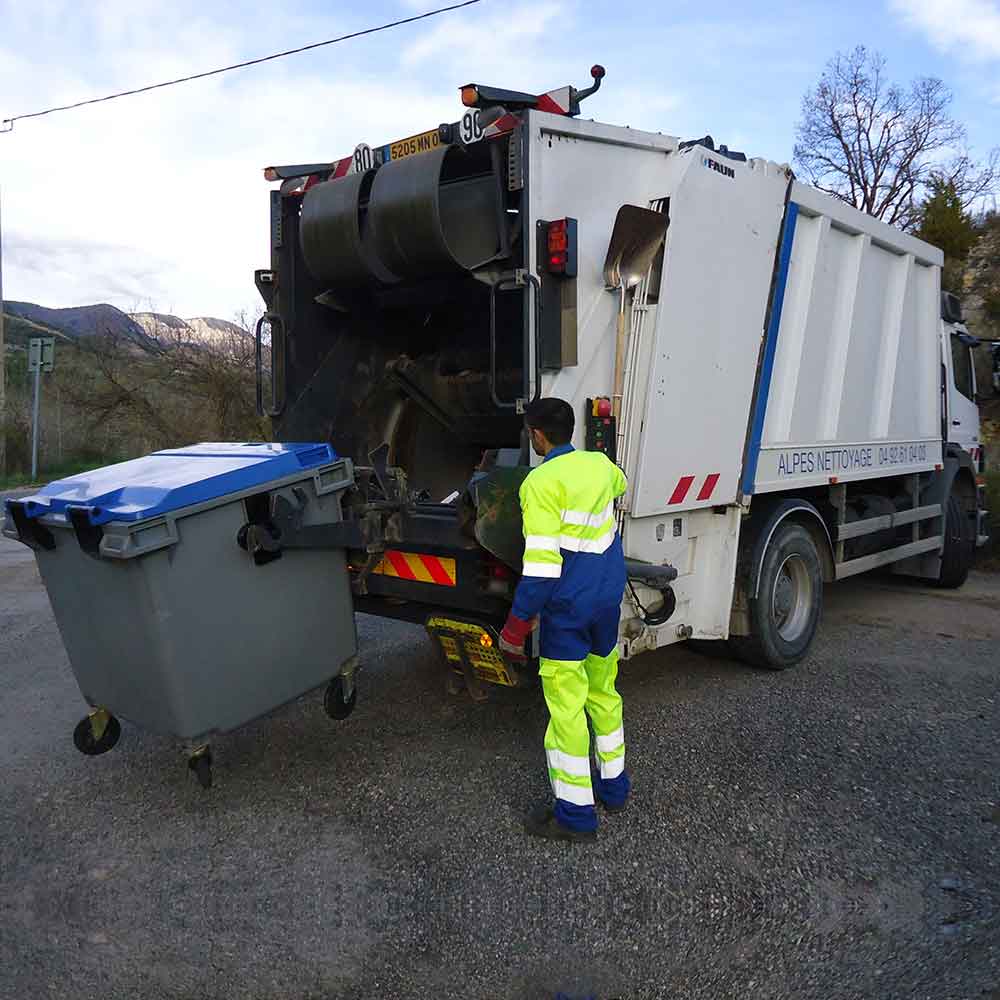 Vidange curage sisteron - Collecte de déchets hautes alpes